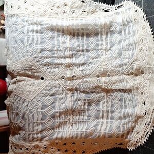 Delicate Pull Over Lacetype Top / Coverup